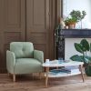 Modern dohányzóasztal polccal, fa lábakkal, fehér – ModernHome