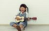 Gyerekeknek való fa ukulele gitár, 4 nylon húr, ECOTOYS